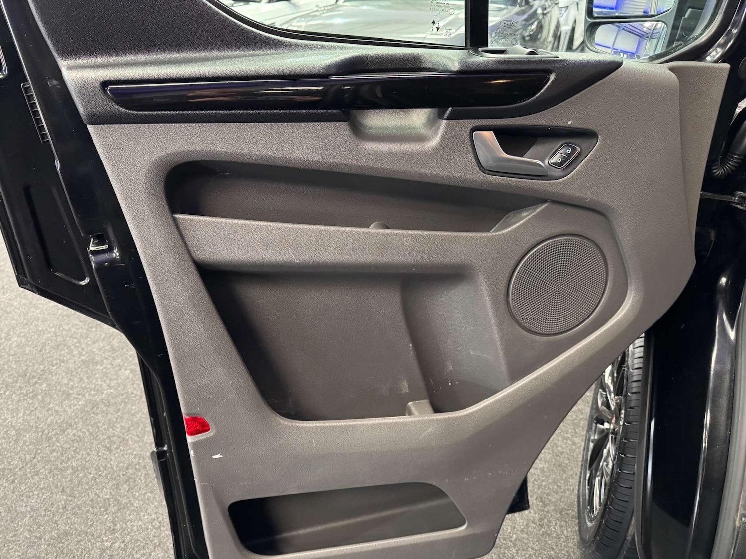 Used Ford Transit Custom 2020 for sale - 76558370: Photo 36