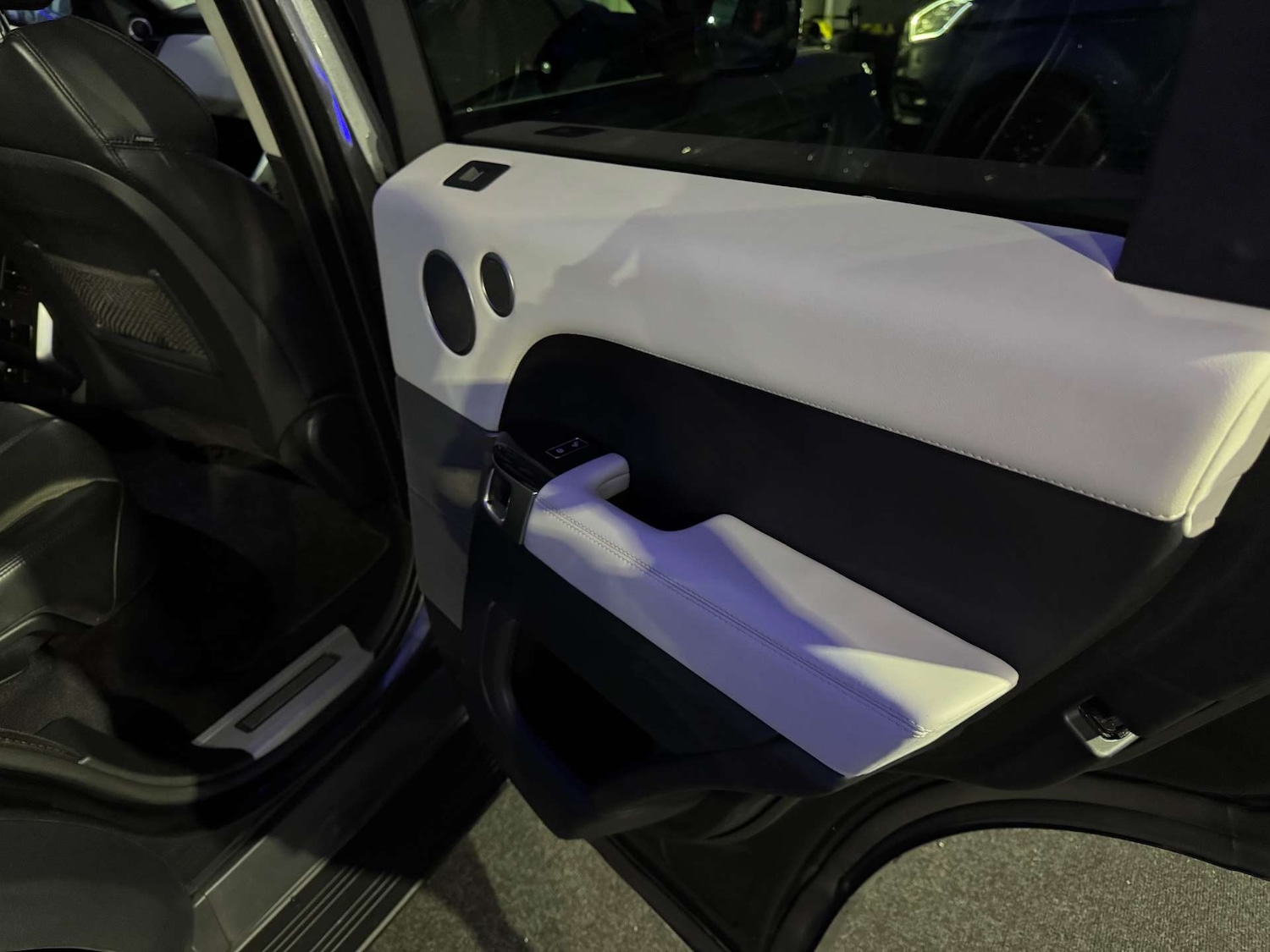 Used Land Rover Range Rover Sport 2015 for sale - 77170327: Photo 50