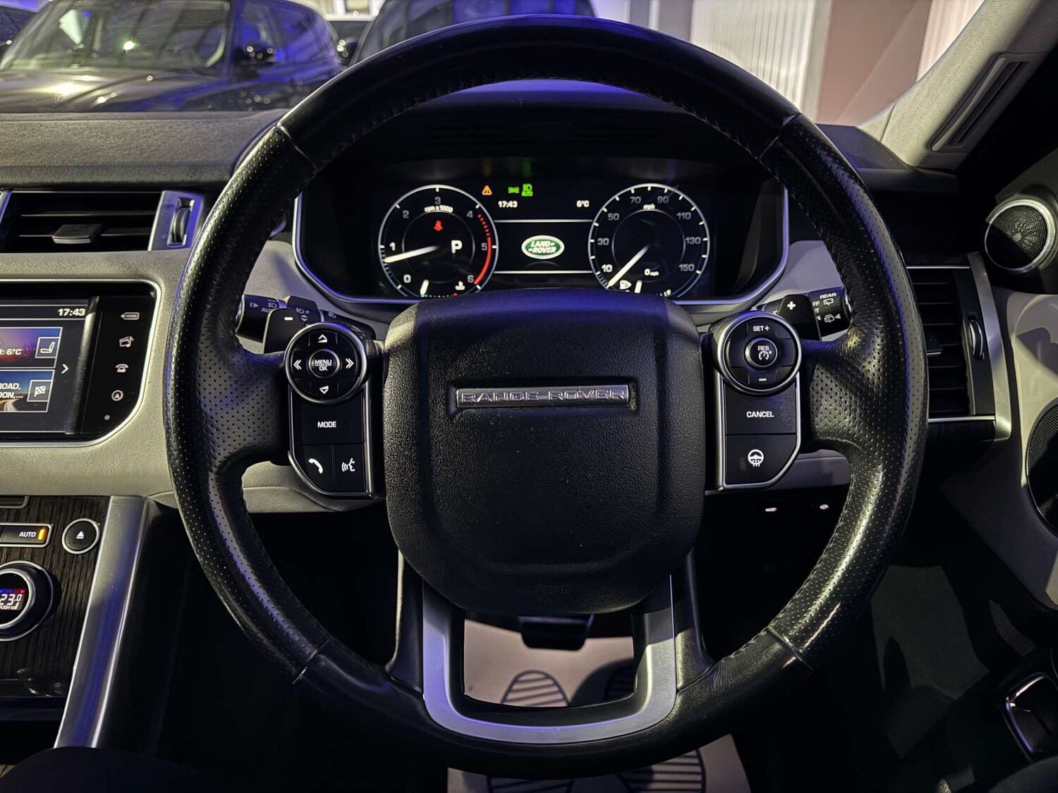 Used Land Rover Range Rover Sport 2015 for sale - 77170327: Photo 78