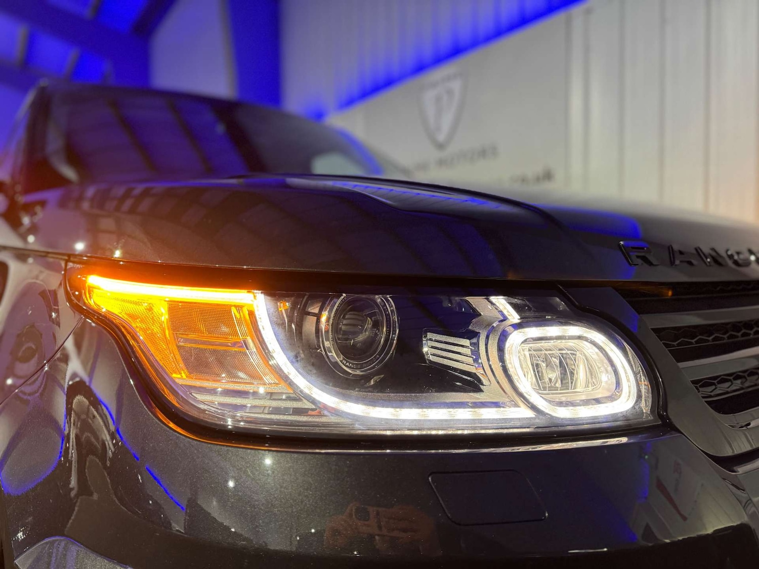 Used Land Rover Range Rover Sport 2015 for sale - 77170327: Photo 8