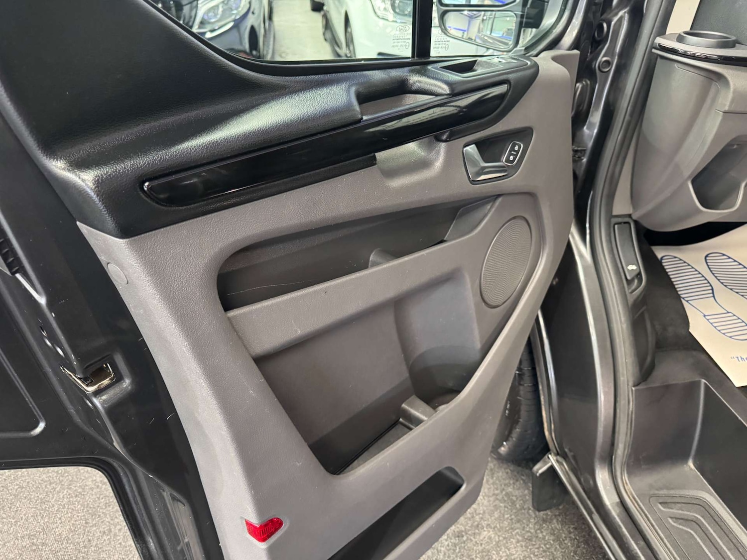 Used Ford Tourneo Custom 2018 for sale - 78083539: Photo 35