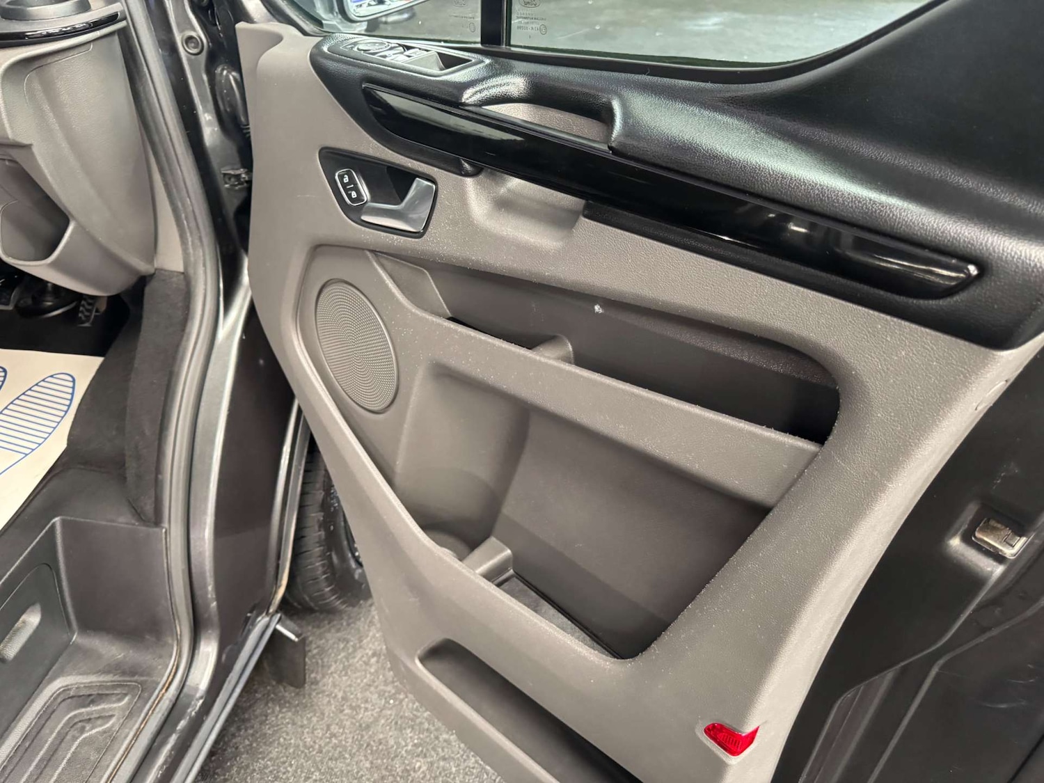 Used Ford Tourneo Custom 2018 for sale - 78083539: Photo 48