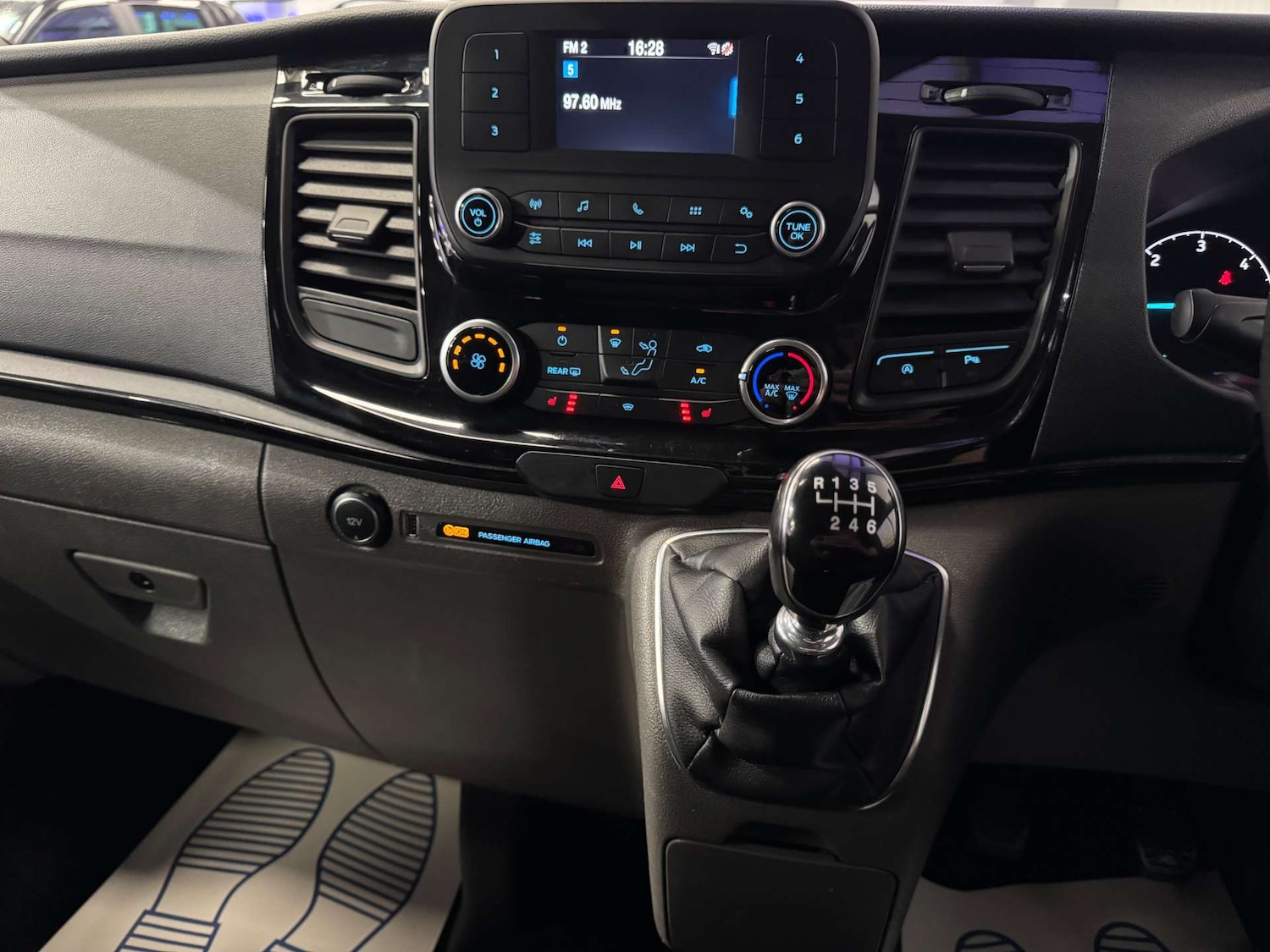 Used Ford Tourneo Custom 2018 for sale - 78083539: Photo 58