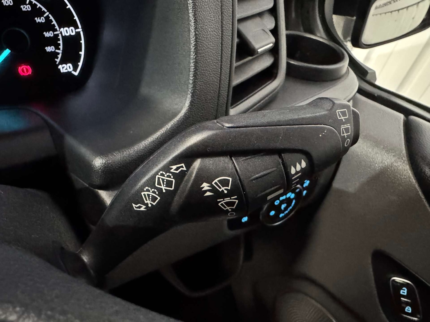 Used Ford Tourneo Custom 2018 for sale - 78083539: Photo 63