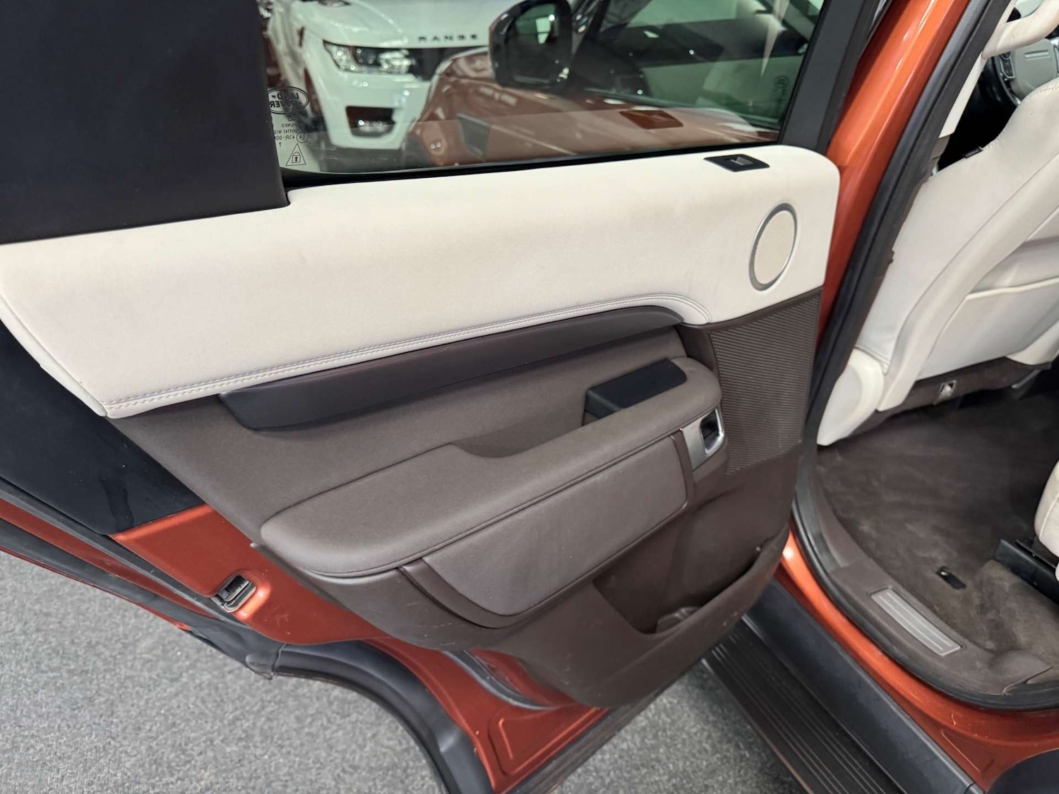 Used Land Rover Discovery 2019 for sale - 77833254: Photo 47