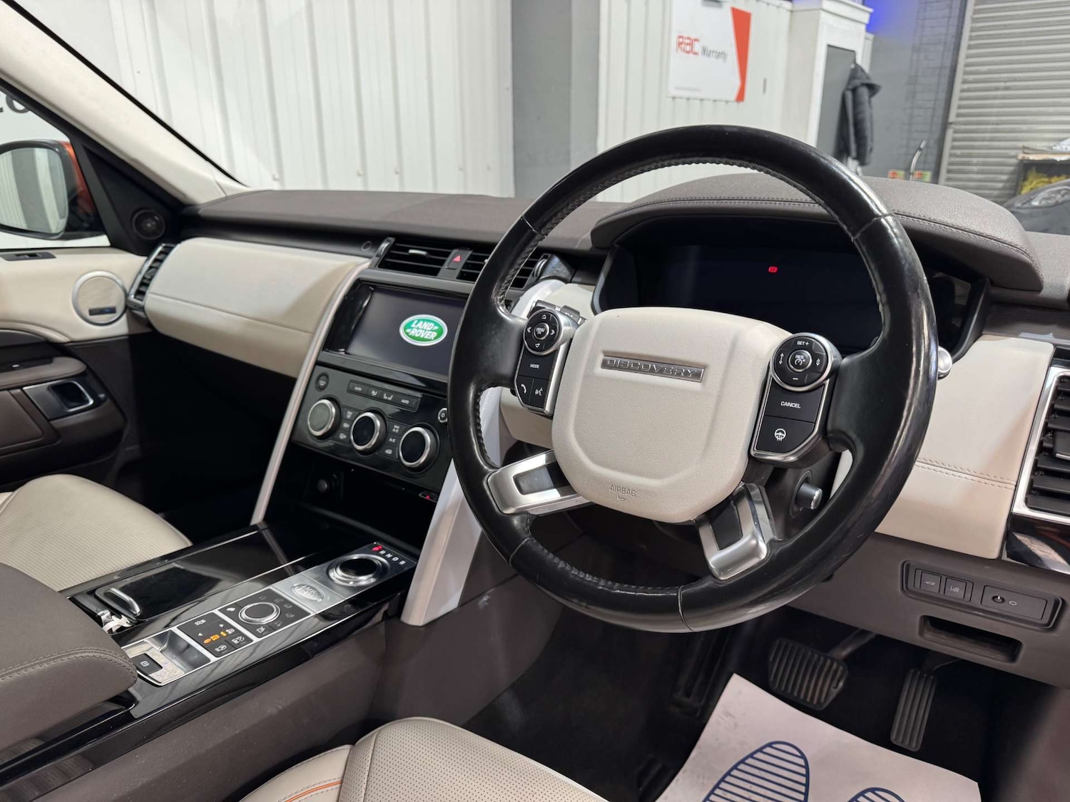 Used Land Rover Discovery 2019 for sale - 77833254: Photo 55