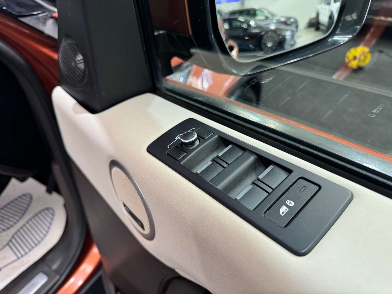 Used Land Rover Discovery 2019 for sale - 77833254: Photo 57