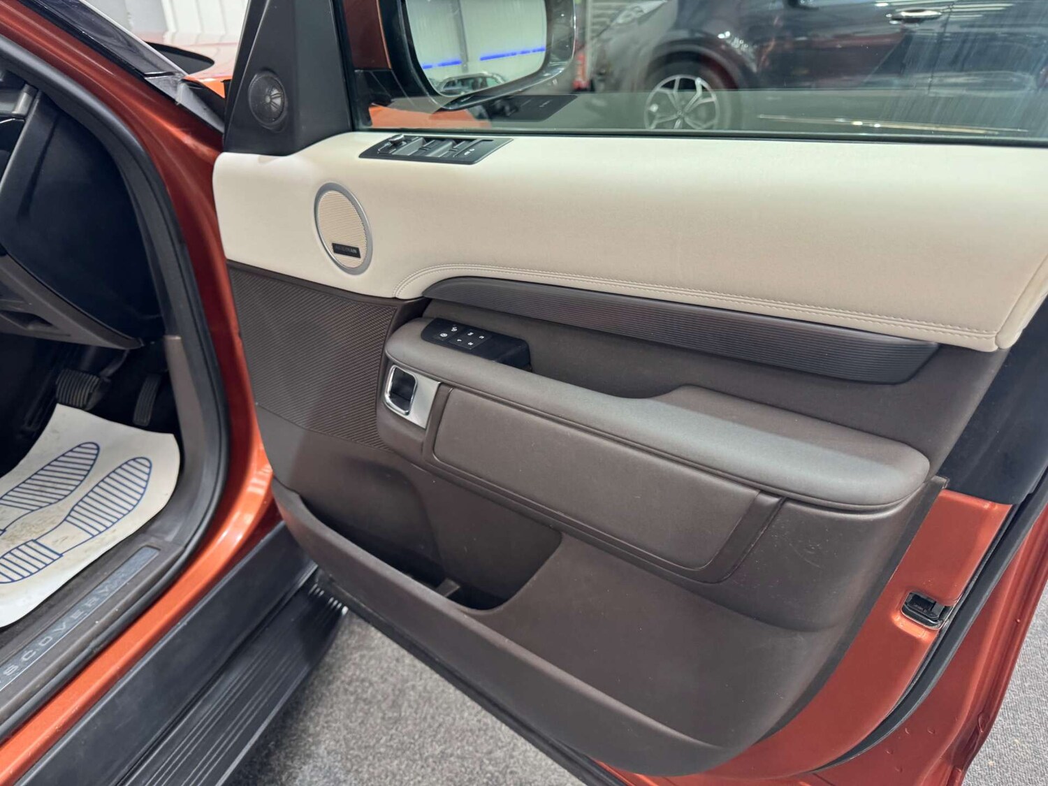 Used Land Rover Discovery 2019 for sale - 77833254: Photo 61