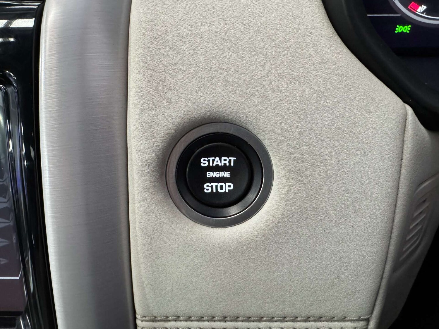 Used Land Rover Discovery 2019 for sale - 77833254: Photo 85