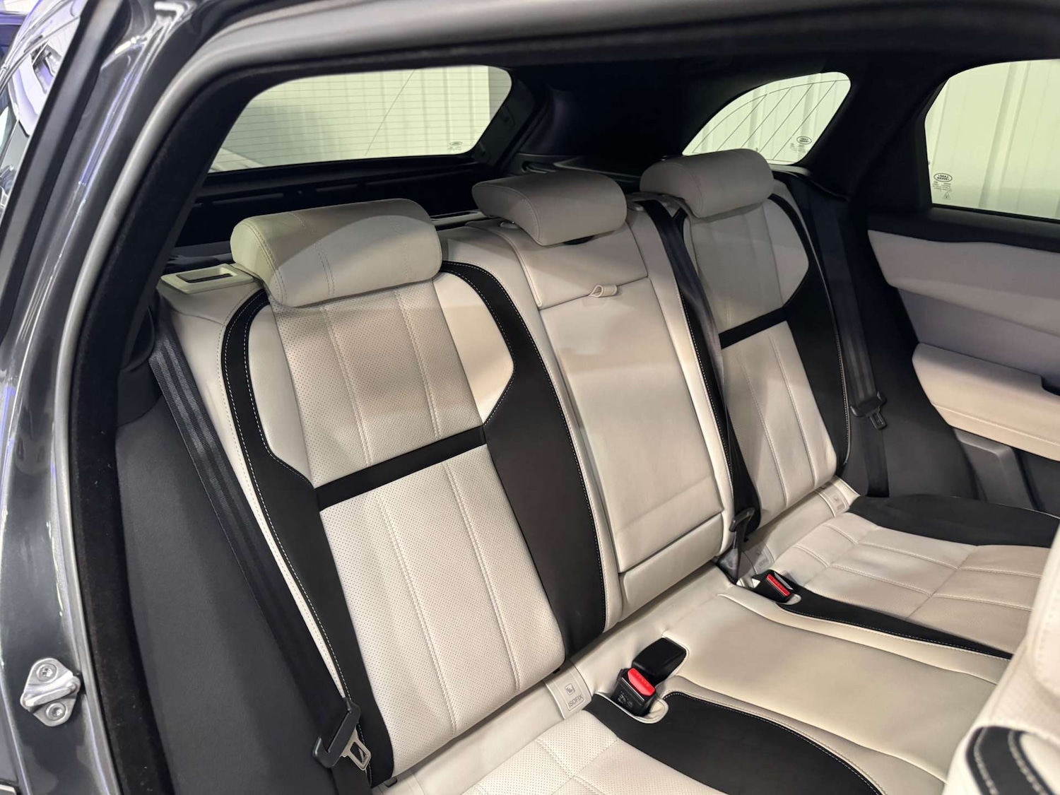 Used Land Rover Range Rover Velar 2018 for sale - 77675389: Photo 43