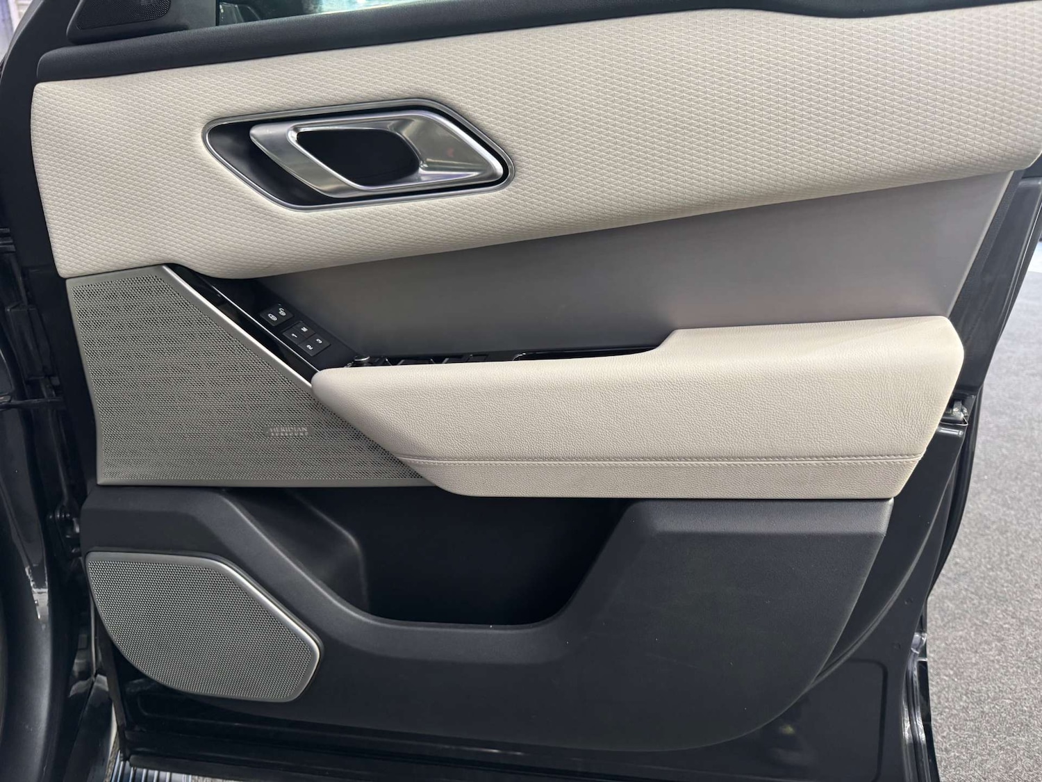 Used Land Rover Range Rover Velar 2018 for sale - 77675389: Photo 53