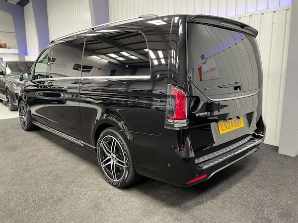 Used Mercedes-Benz V-Class 2024 for sale - 76313294: Photo 11
