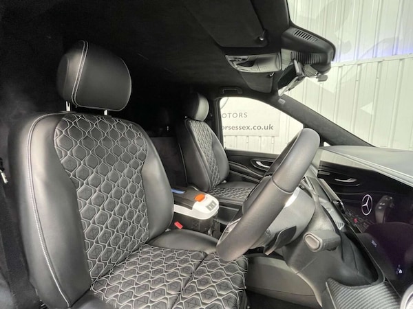 Used Mercedes-Benz V-Class 2024 for sale - 76313294: Photo 31