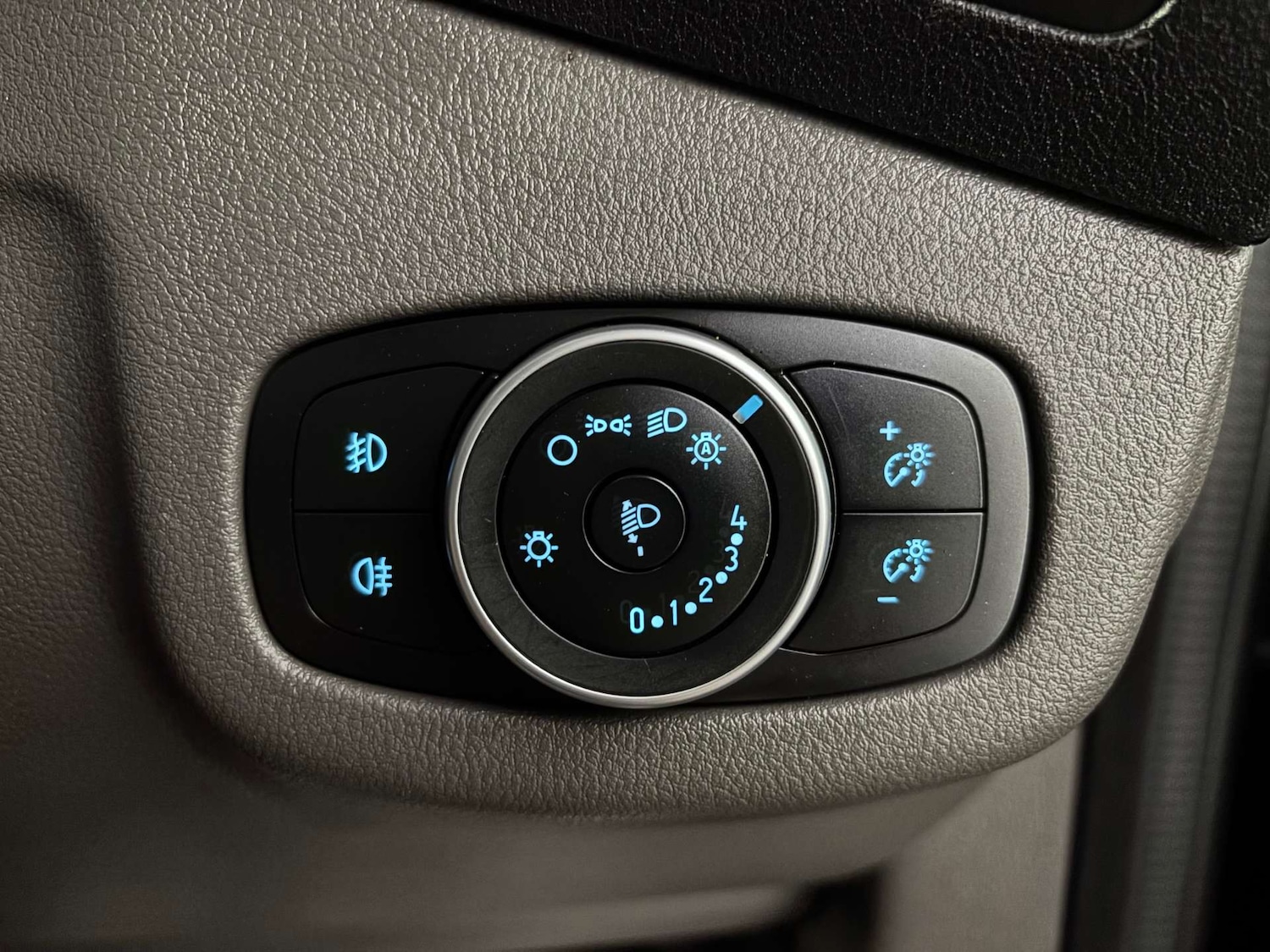 Used Ford Transit Connect 2021 for sale - 76278675: Photo 53