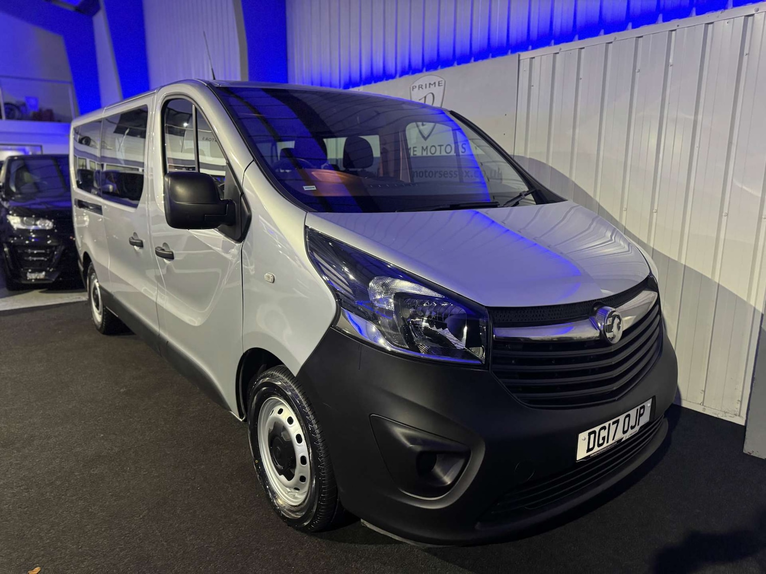 Used Vauxhall Vivaro 2017 for sale - 76686724: Photo 2