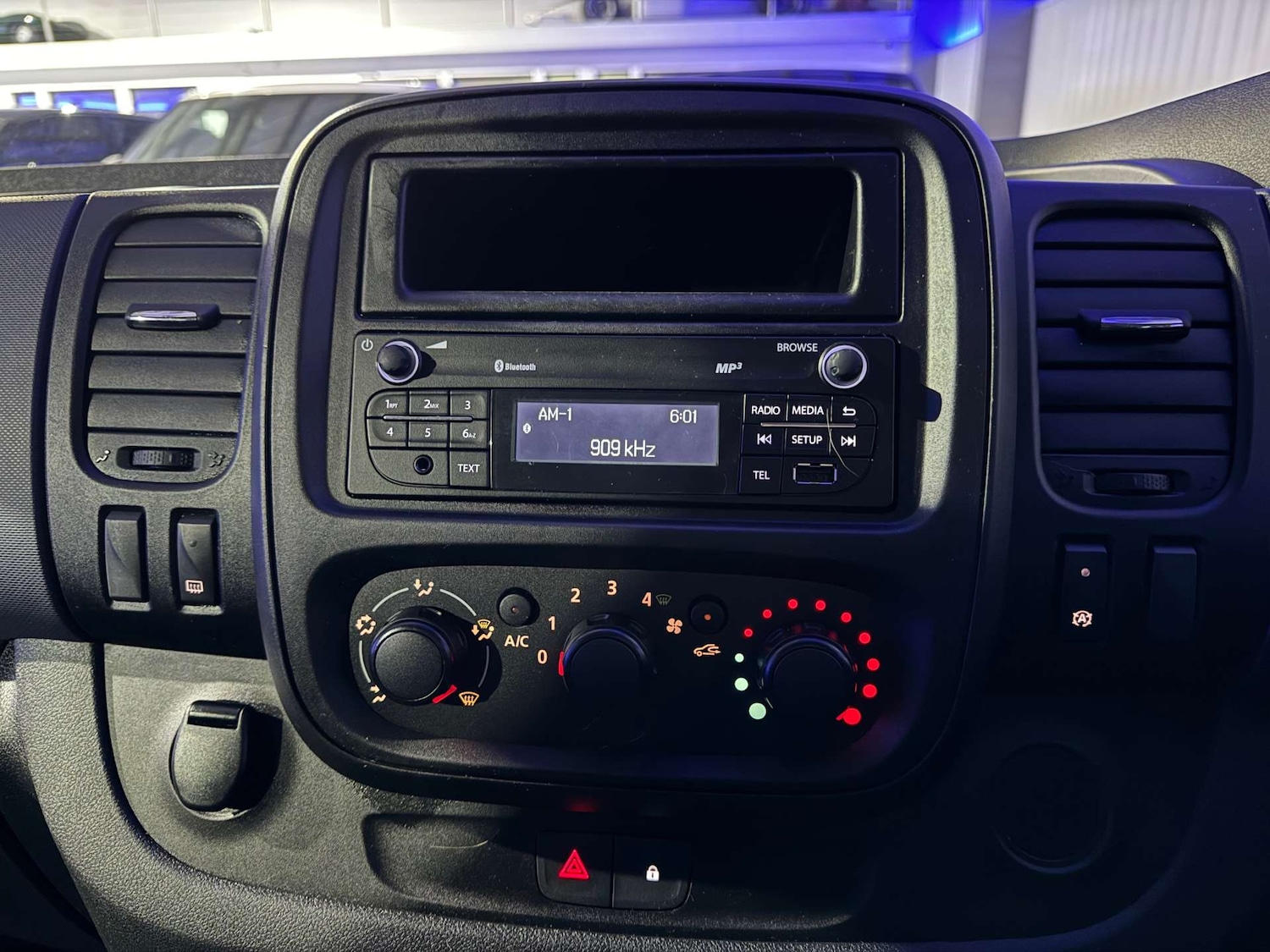 Used Vauxhall Vivaro 2017 for sale - 76686724: Photo 54