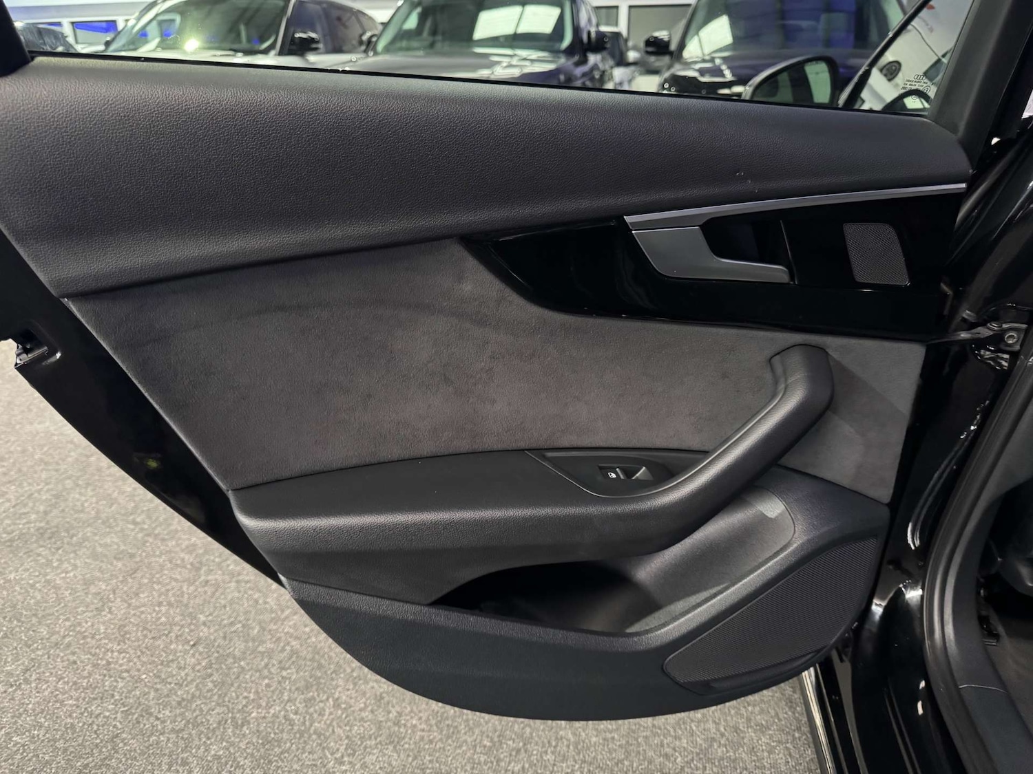 Used Audi A4 2022 for sale - 76863432: Photo 40