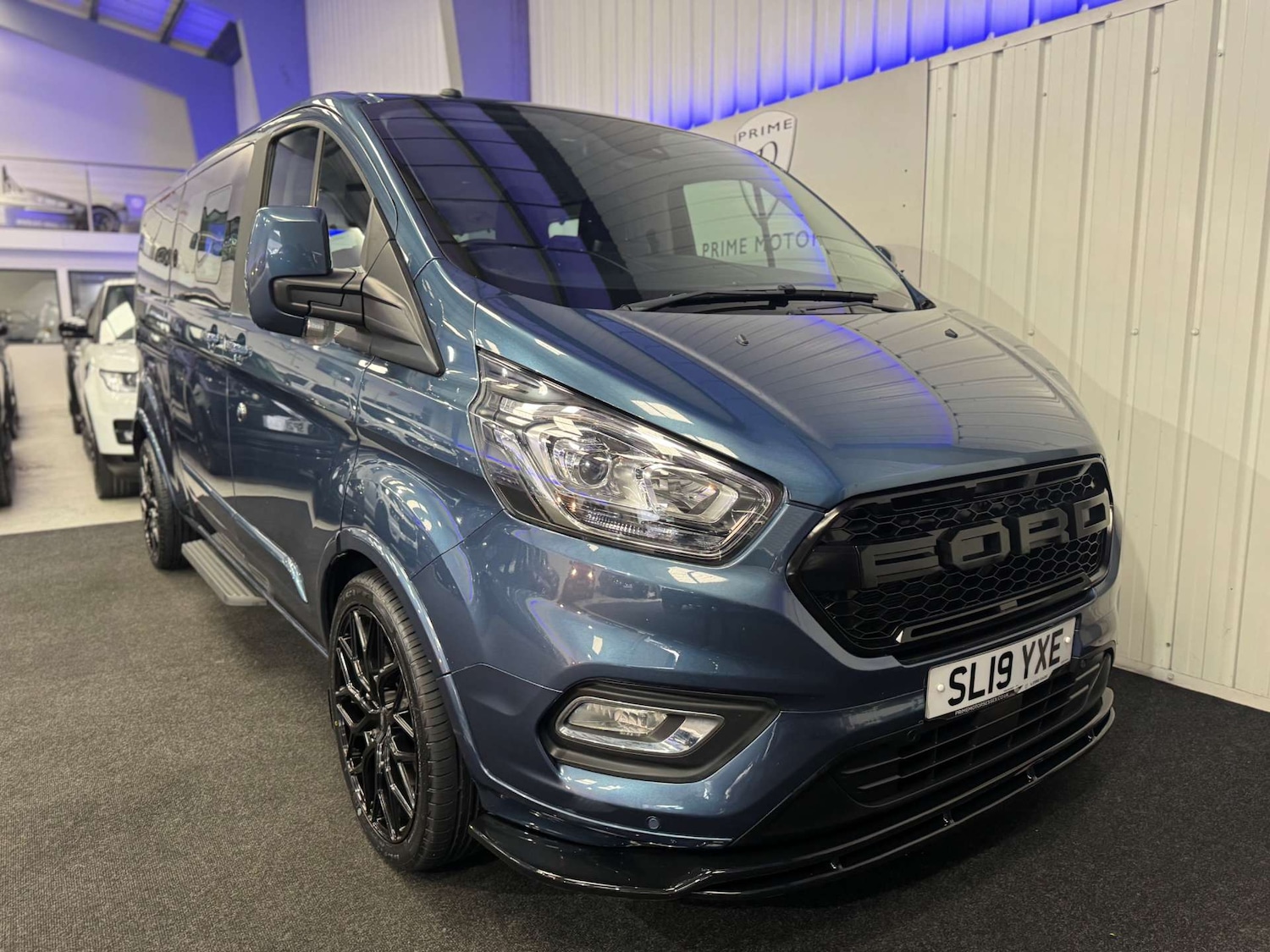 Used Ford Tourneo Custom 2019 for sale - 77872421: Photo 2