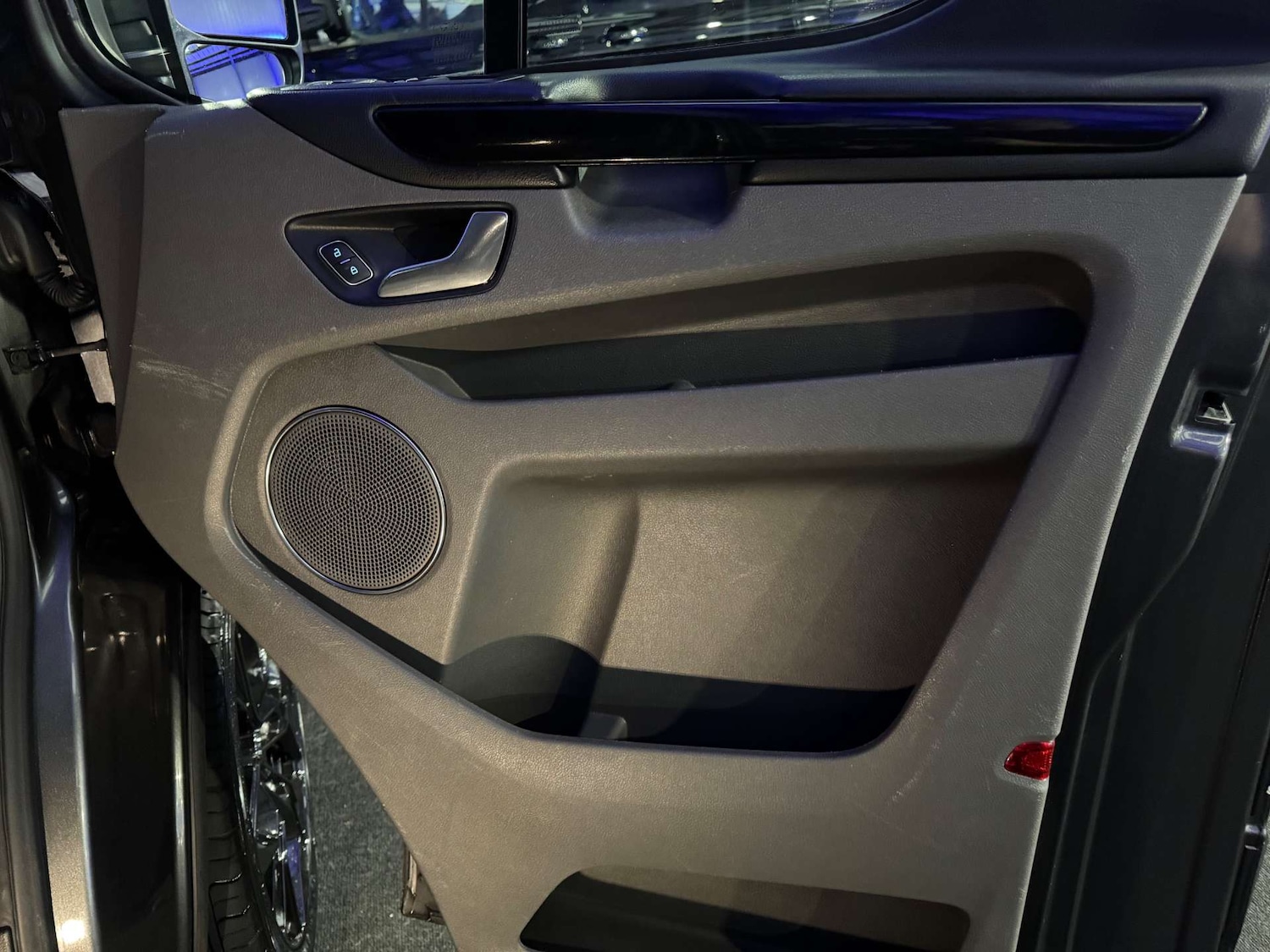 Used Ford Tourneo Custom 2018 for sale - 76505125: Photo 49