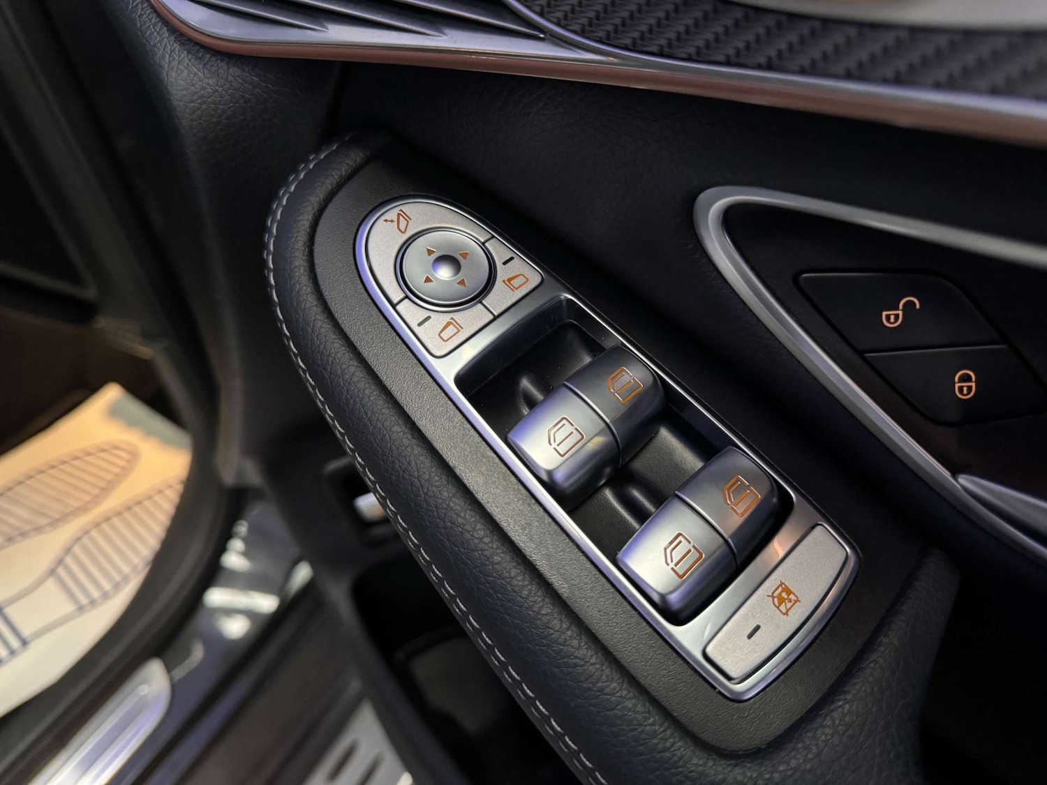 Used Mercedes-Benz EQC 2020 for sale - 77452456: Photo 54