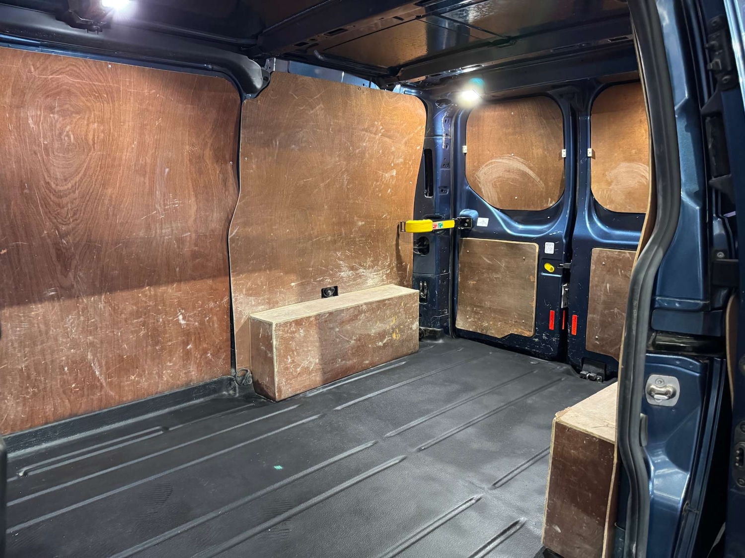 Used Ford Transit Custom 2020 for sale - 76469510: Photo 31