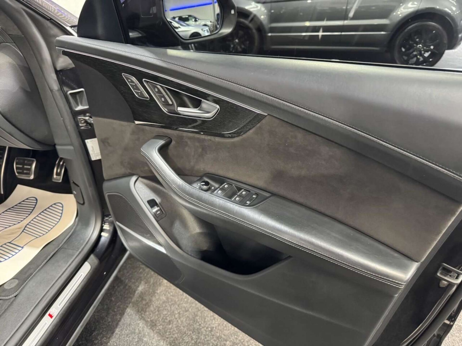 Used Audi Q8 2019 for sale - 76642998: Photo 32