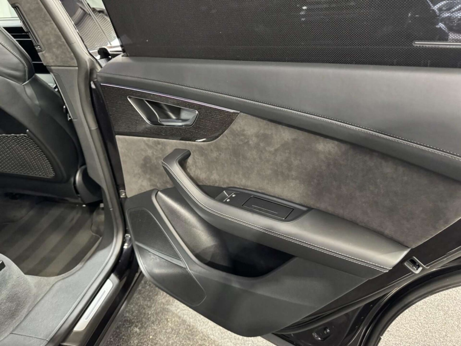 Used Audi Q8 2019 for sale - 76642998: Photo 35