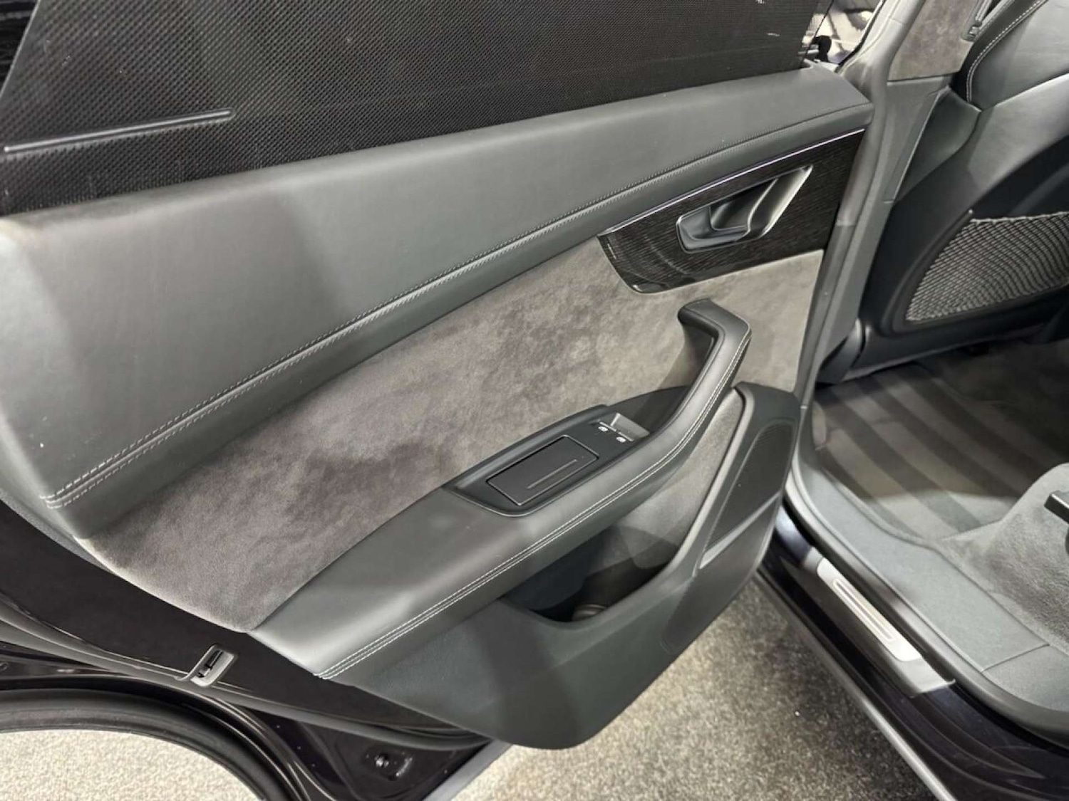 Used Audi Q8 2019 for sale - 76642998: Photo 47