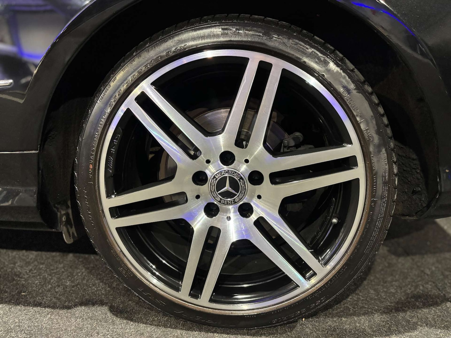 Used Mercedes-Benz E Class 2012 for sale - 76429338: Photo 29