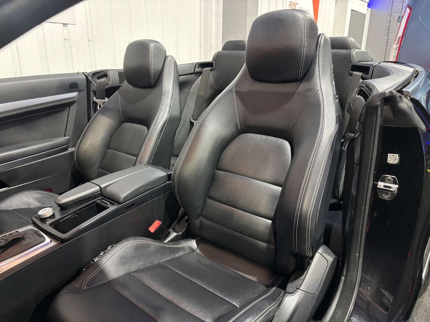 Used Mercedes-Benz E Class 2012 for sale - 76429338: Photo 33