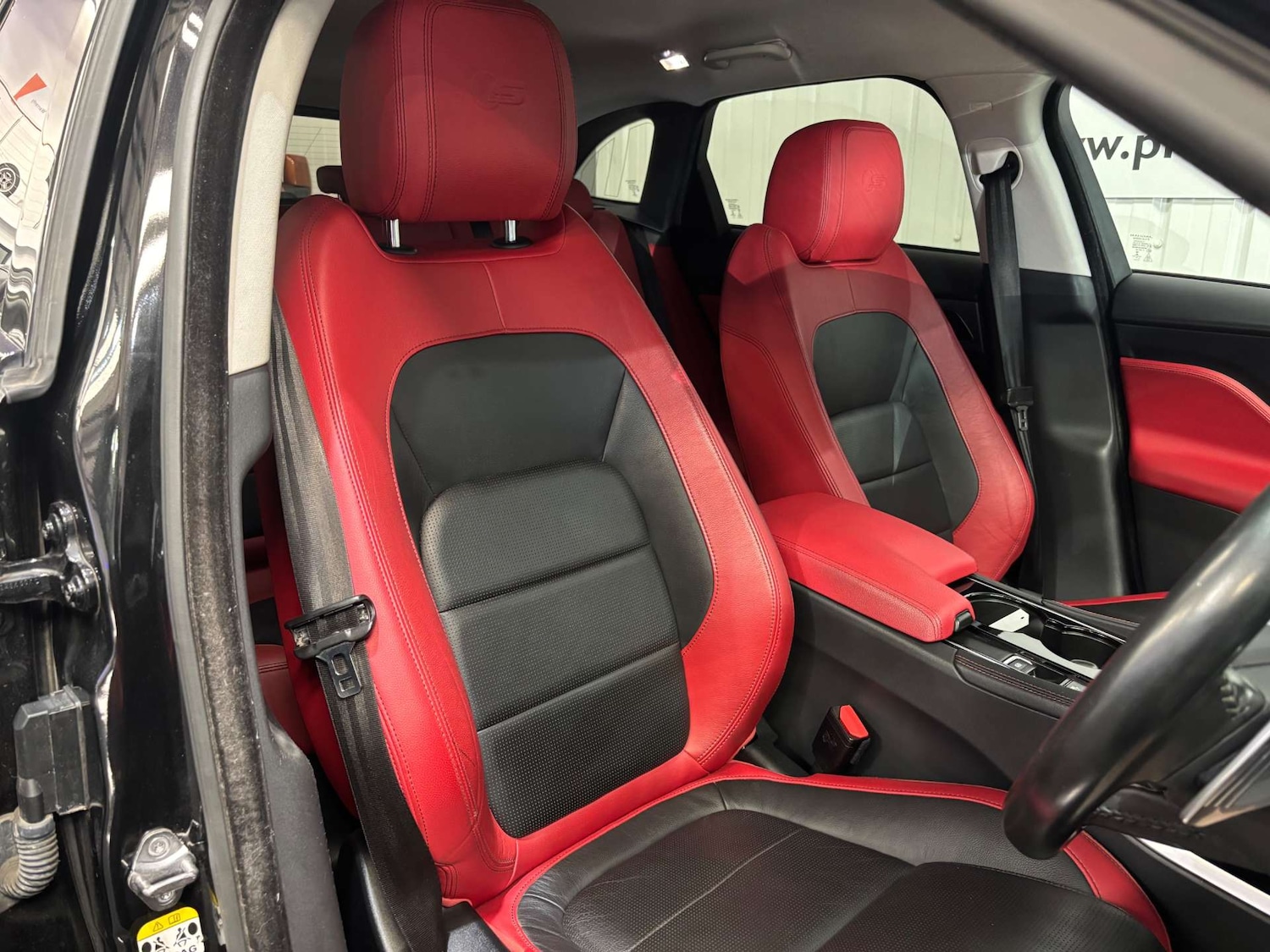 Used Jaguar F-Pace 2016 for sale - 76278616: Photo 23