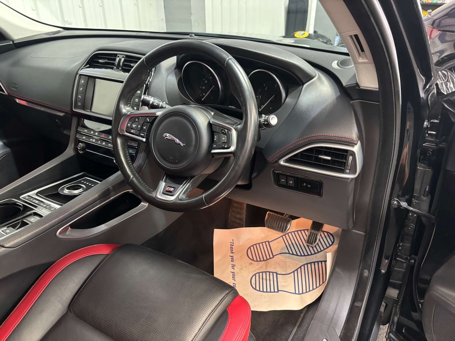 Used Jaguar F-Pace 2016 for sale - 76278616: Photo 24