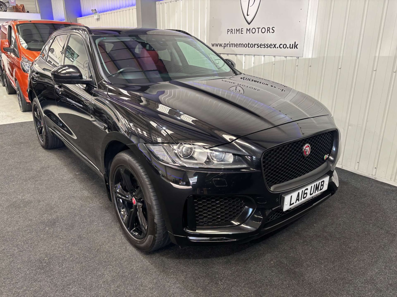 Used Jaguar F-Pace 2016 for sale - 76278616: Photo 3