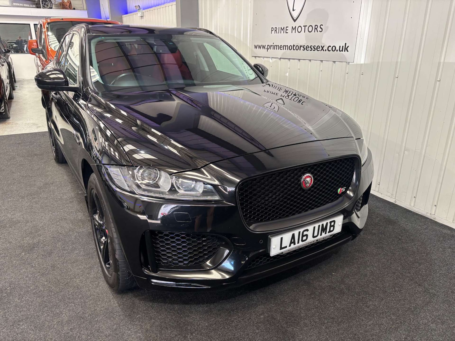 Used Jaguar F-Pace 2016 for sale - 76278616: Photo 4