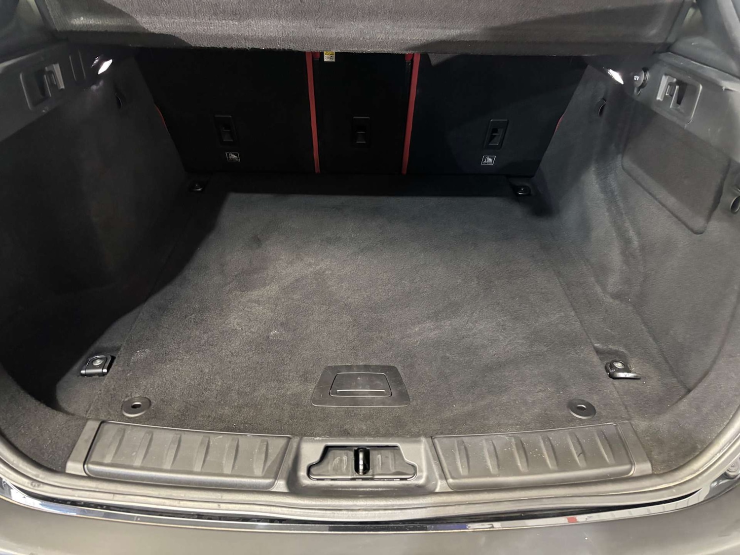 Used Jaguar F-Pace 2016 for sale - 76278616: Photo 41