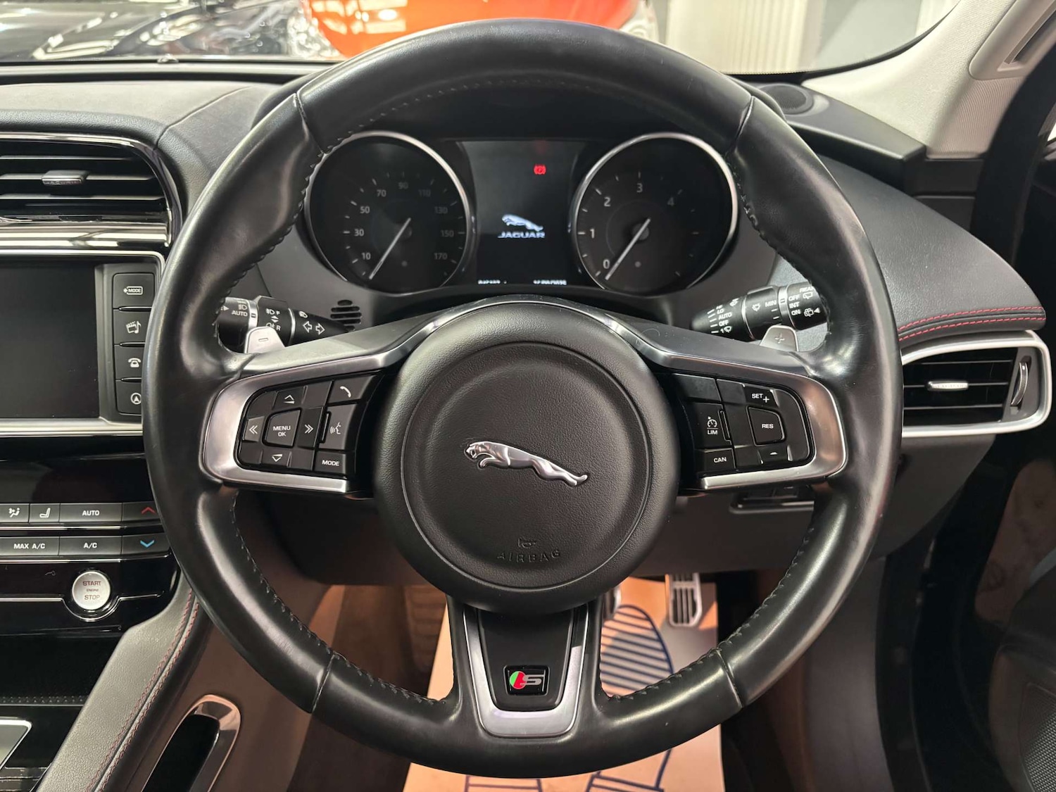 Used Jaguar F-Pace 2016 for sale - 76278616: Photo 60