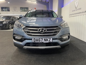 Used Hyundai Santa Fe 2017 for sale - 75641906: Photo