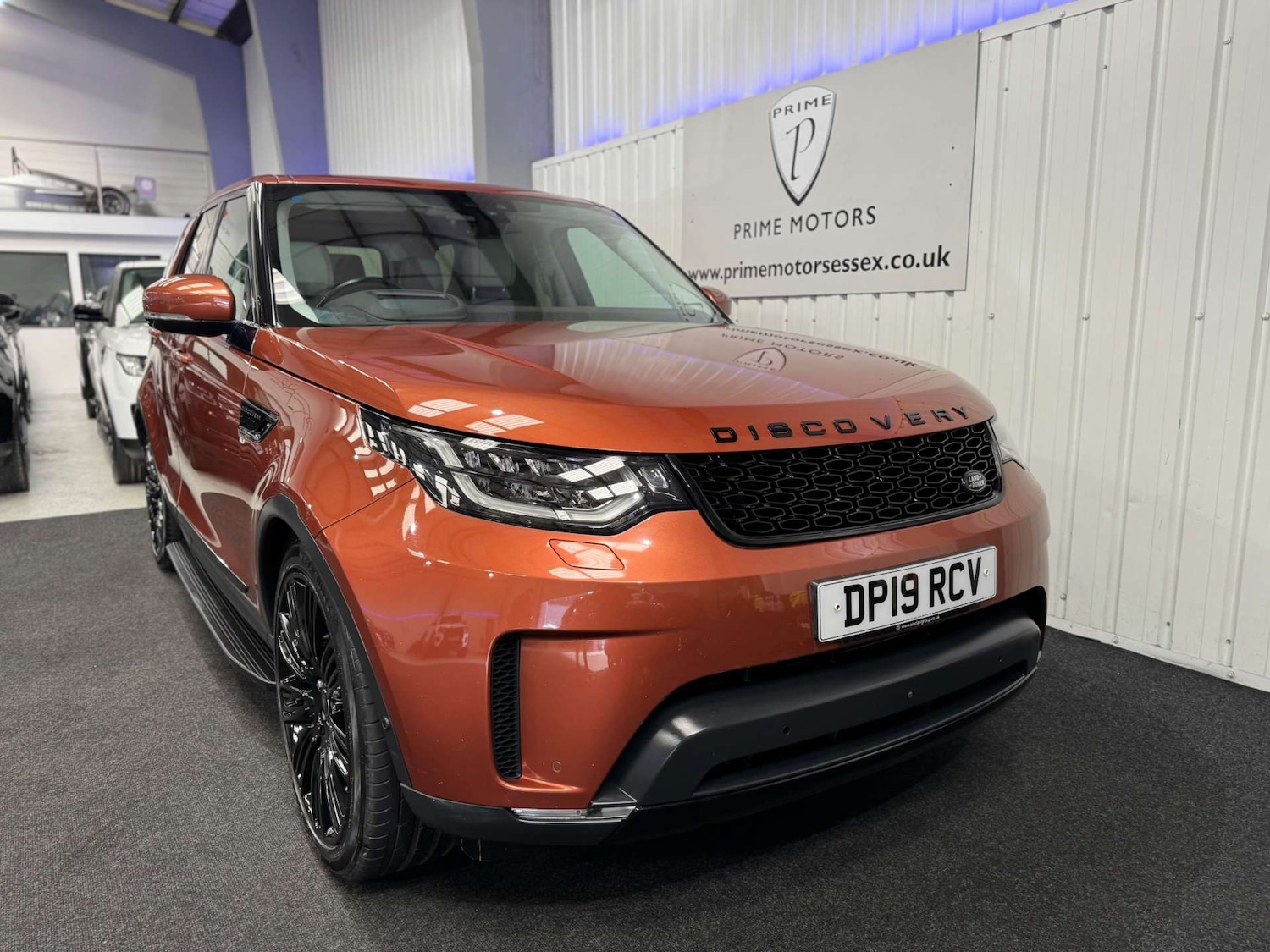 Used Land Rover Discovery 2019 for sale - 77990054: Photo 3