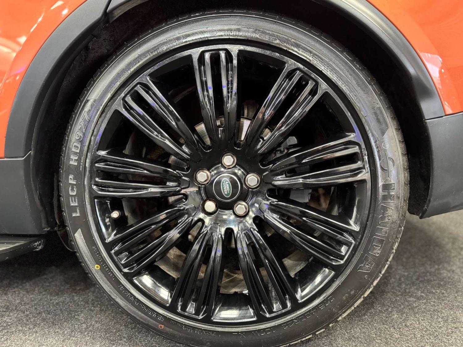 Used Land Rover Discovery 2019 for sale - 77990054: Photo 31