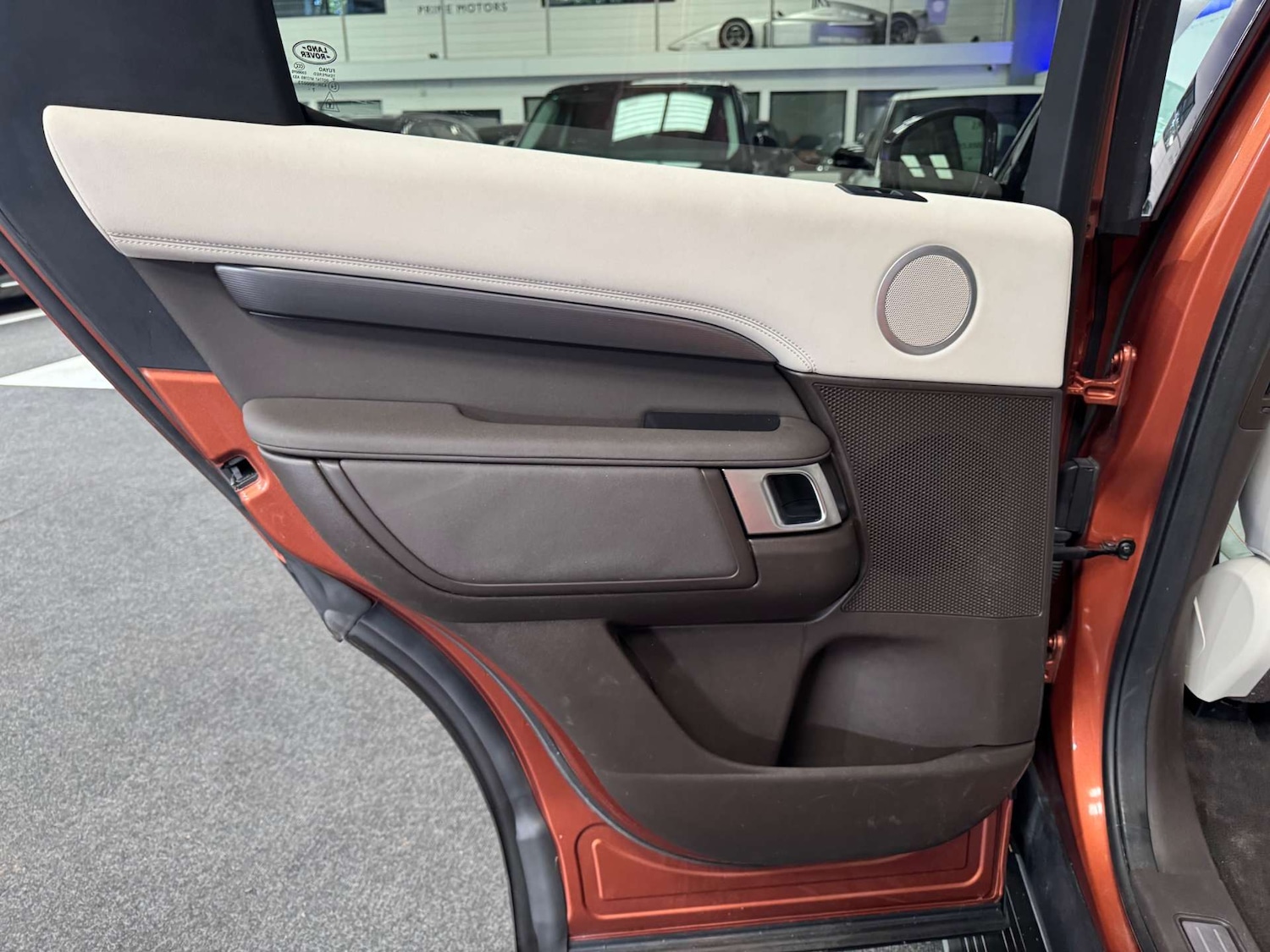 Used Land Rover Discovery 2019 for sale - 77990054: Photo 46