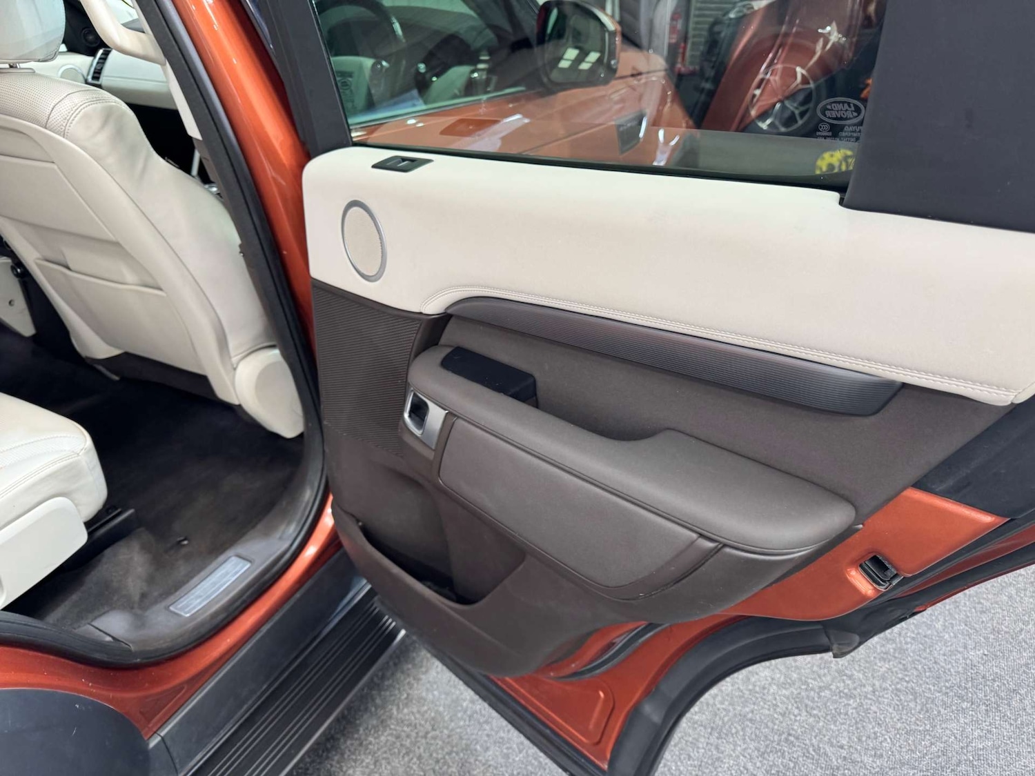 Used Land Rover Discovery 2019 for sale - 77990054: Photo 53