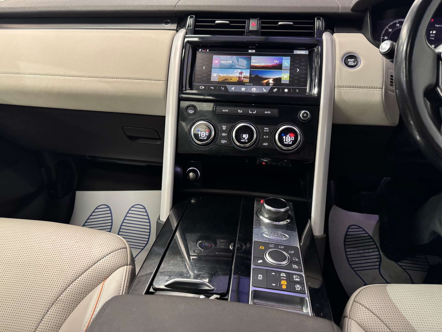 Used Land Rover Discovery 2019 for sale - 77990054: Photo 77