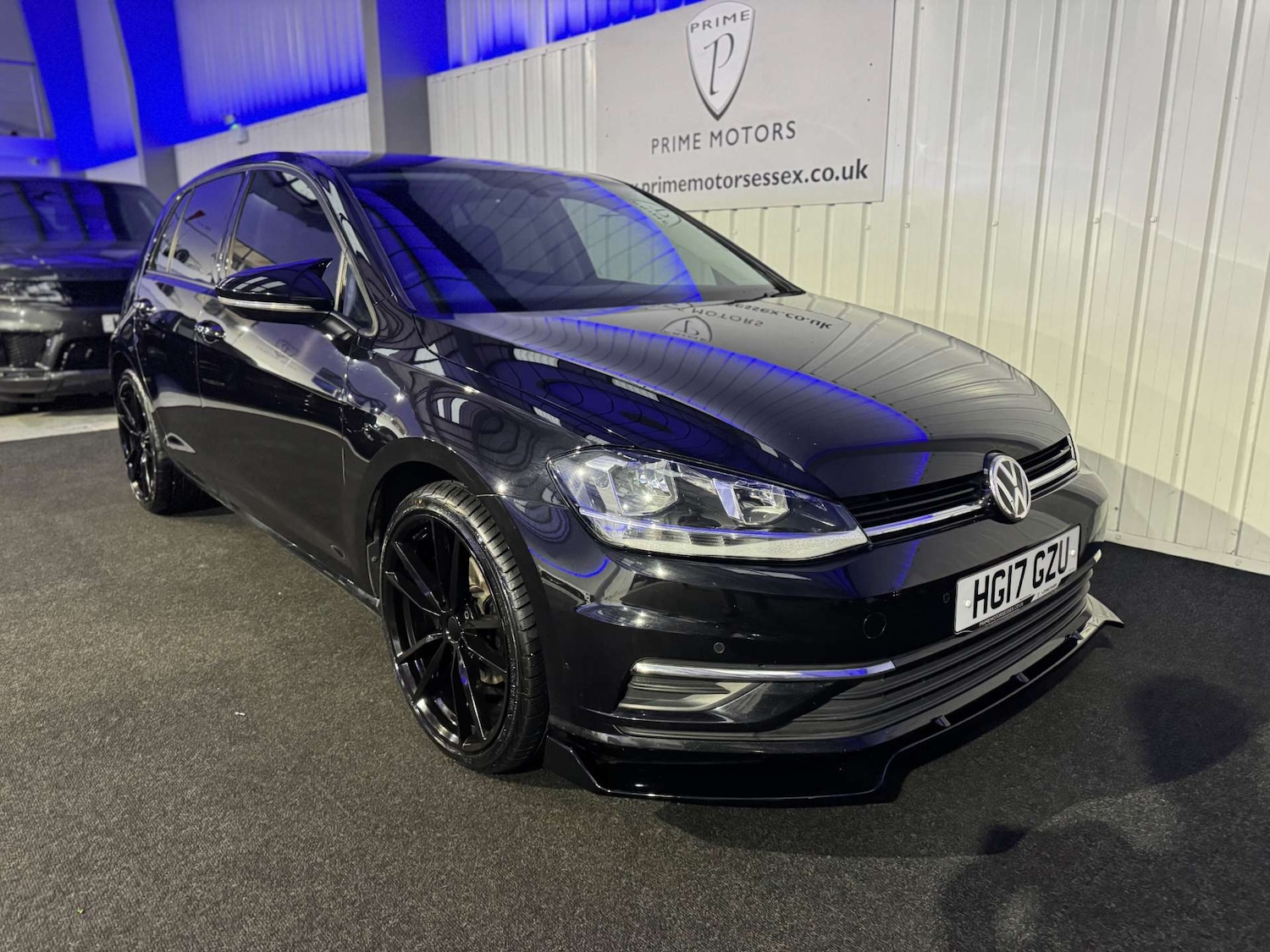 Used Volkswagen Golf 2017 for sale - 77193217: Photo 2
