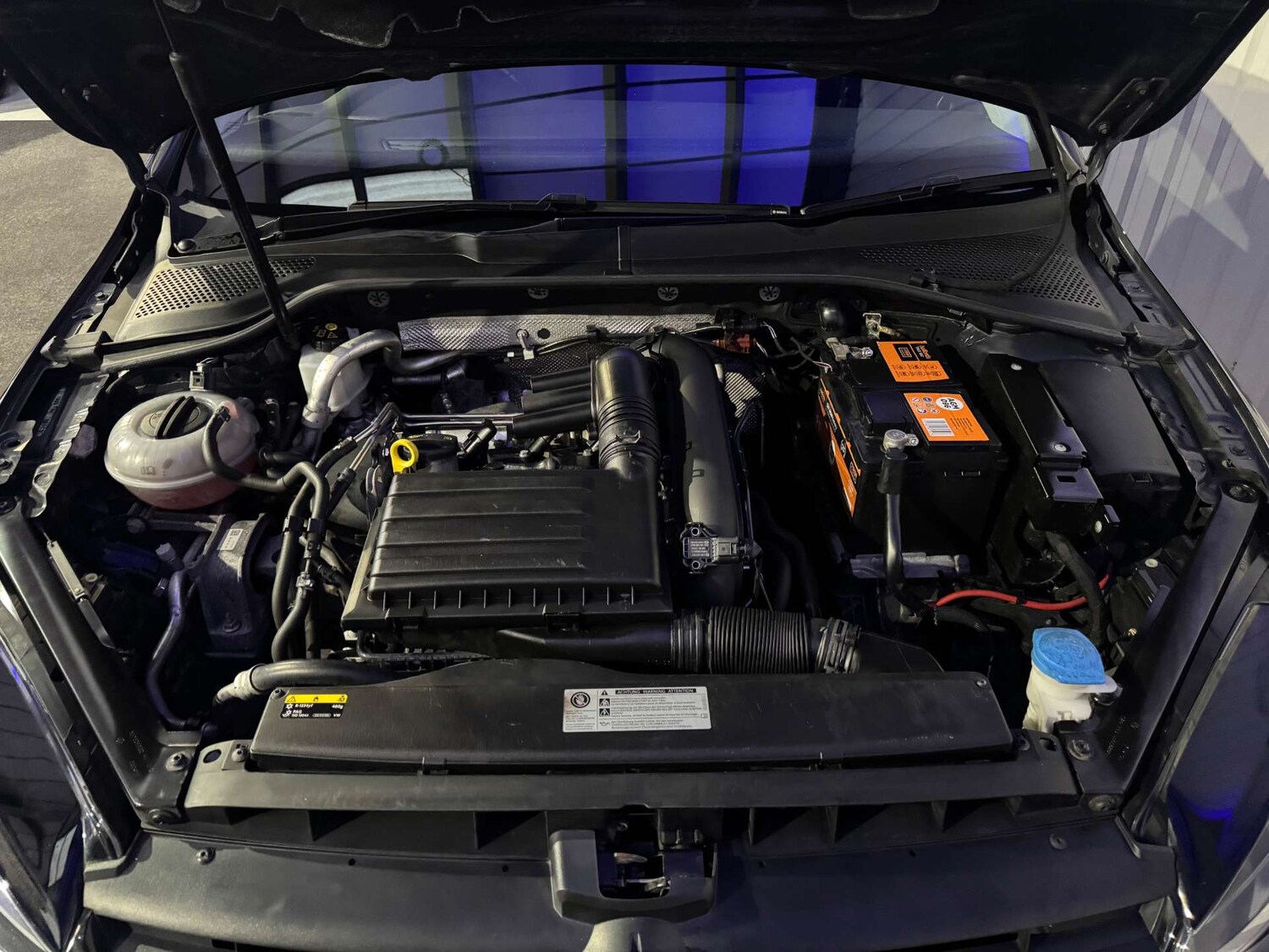 Used Volkswagen Golf 2017 for sale - 77193217: Photo 74