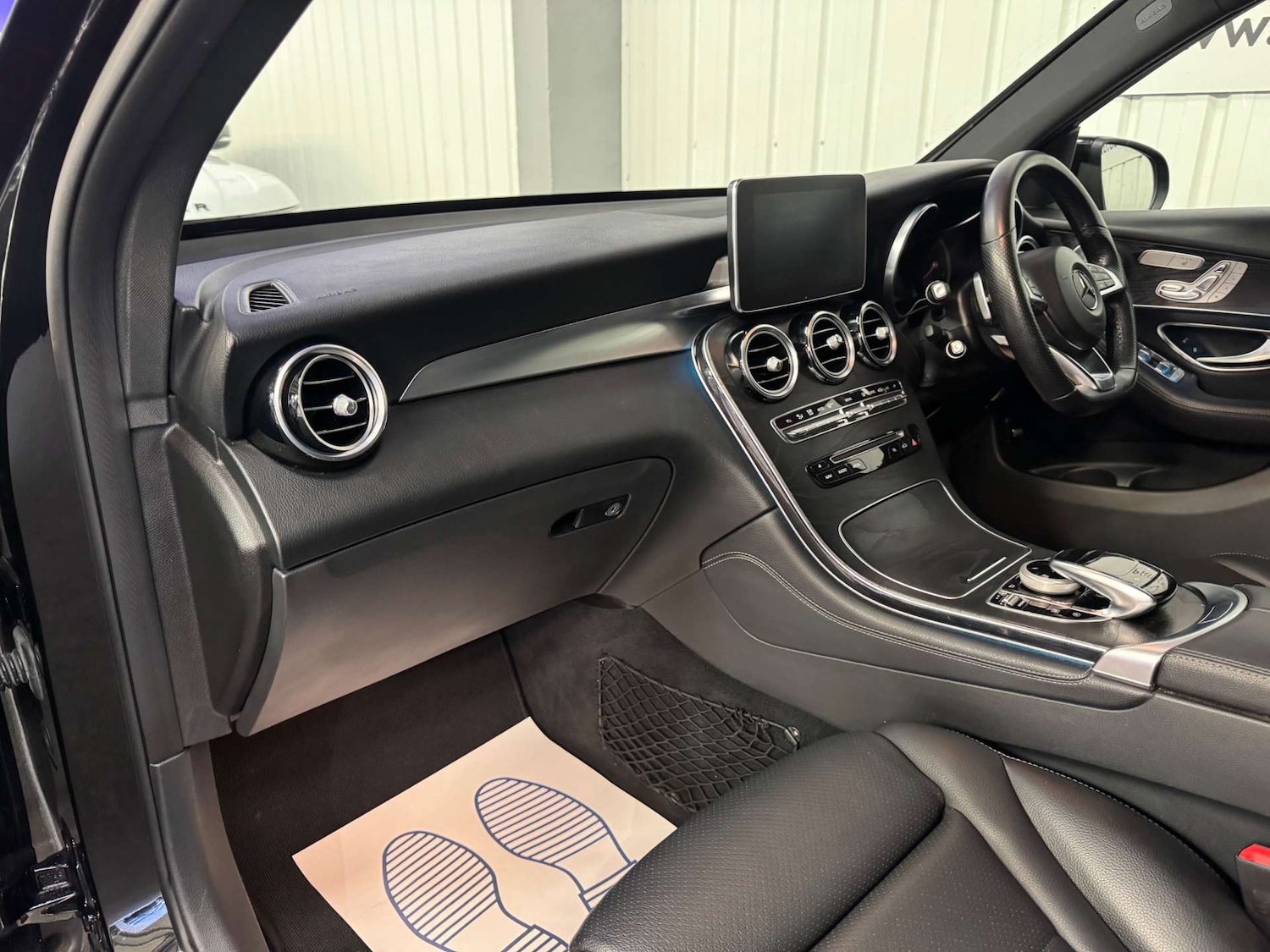 Used Mercedes-Benz GLC 2018 for sale - 77734991: Photo 31