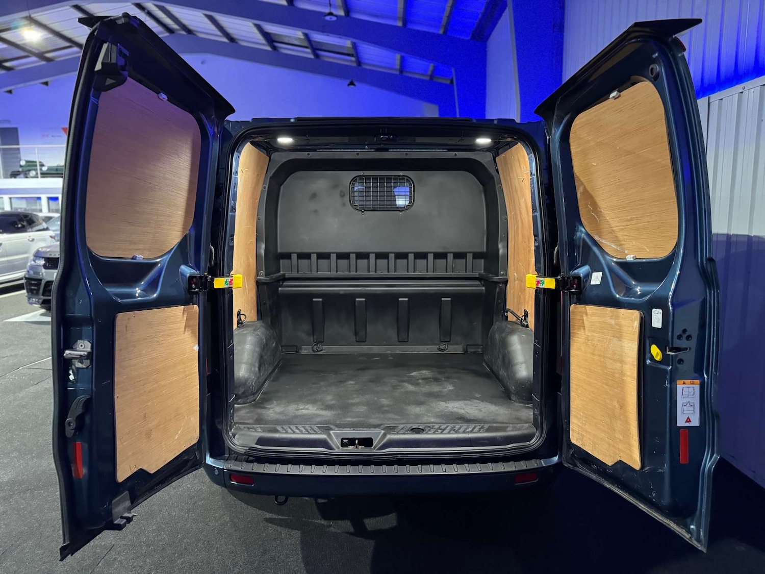 Used Ford Transit Custom 2021 for sale - 77168093: Photo 17