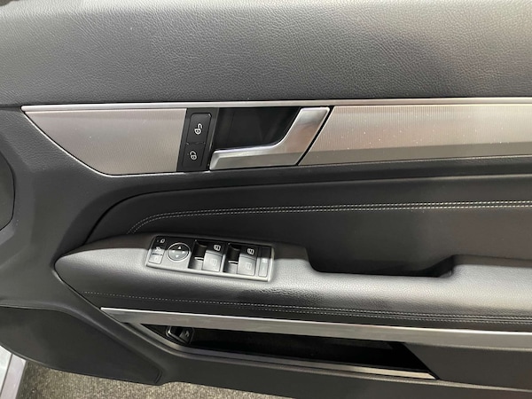 Used Mercedes-Benz E Class 2014 for sale - 76278632: Photo 41