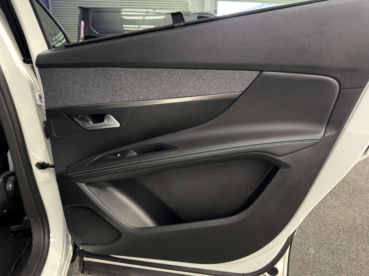 Used Peugeot 5008 2022 for sale - 77897115: Photo 46