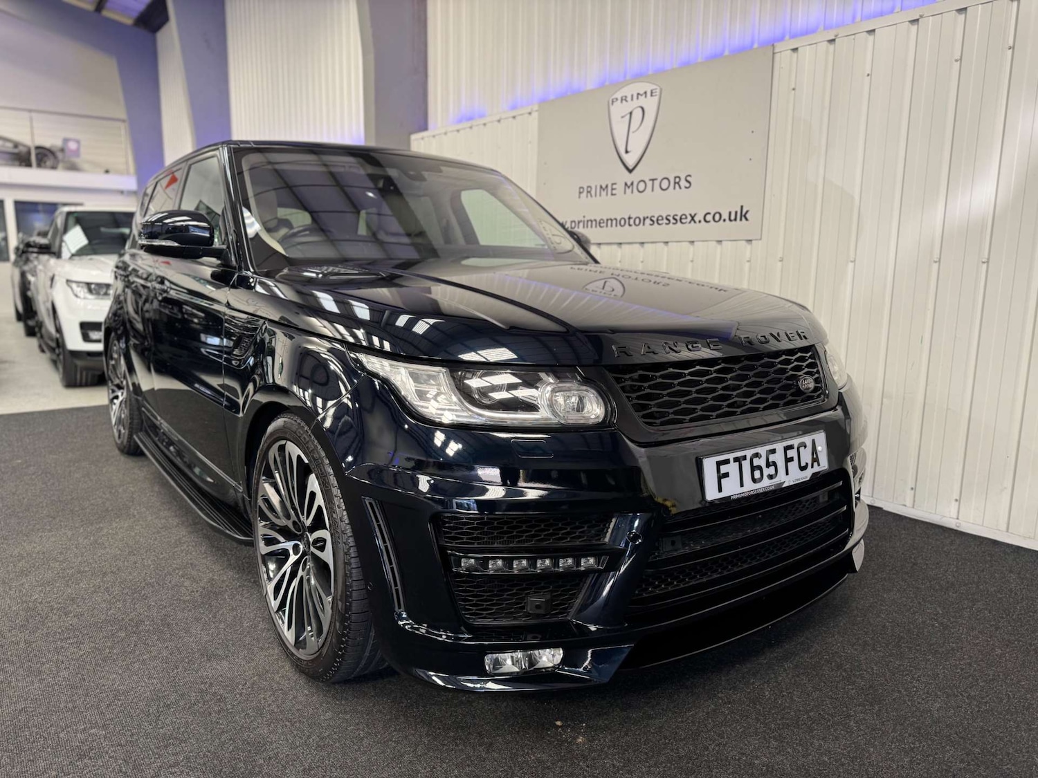 Used Land Rover Range Rover Sport 2015 for sale - 77735004: Photo 2