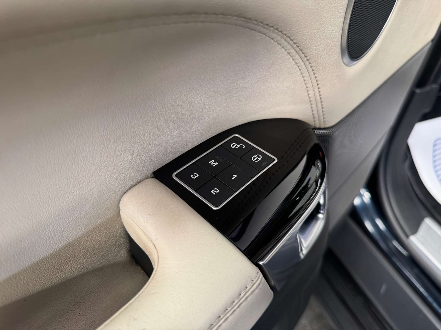 Used Land Rover Range Rover Sport 2015 for sale - 77735004: Photo 35